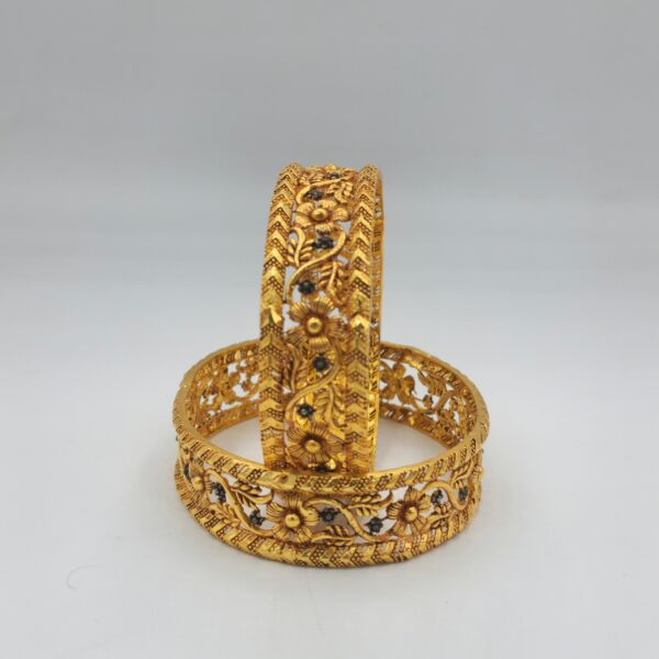 B-012 Bangles